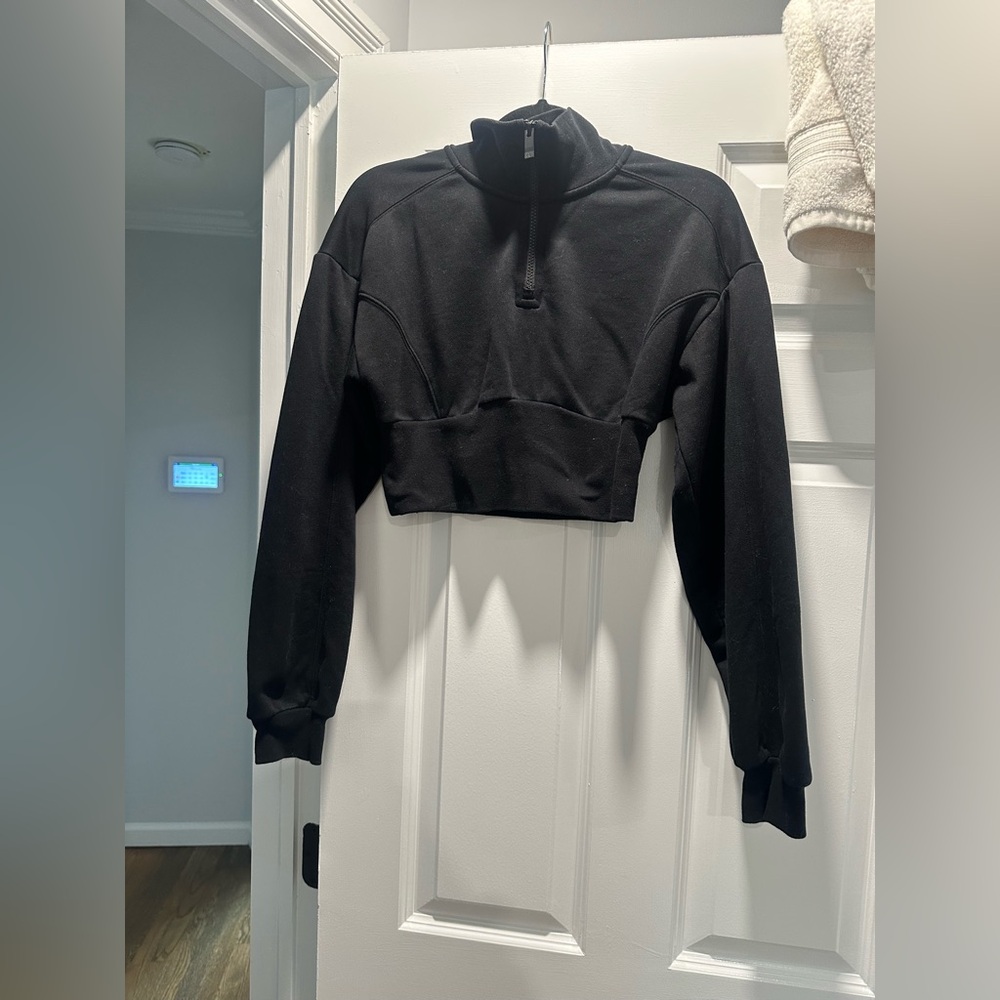 Alo yoga half zip up crop